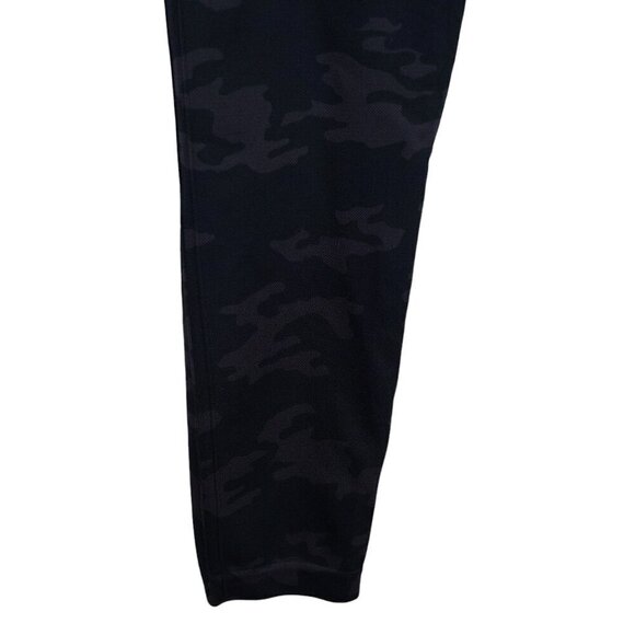 NWOT Spanx Look At Me Now Seamless Leggings‎ Camo Size XL - Picture 9 of 9